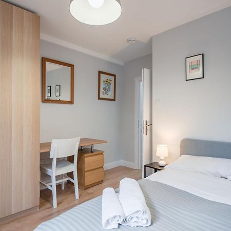 Apartamento Comfortable Flat In Hammersmith Londres Exterior foto